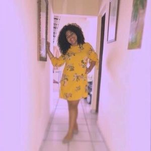 Meet your Posher, Nayeli